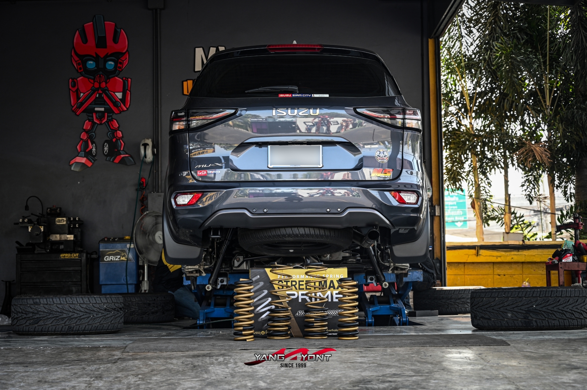 ISUZU MU-X - Street MAXPrime